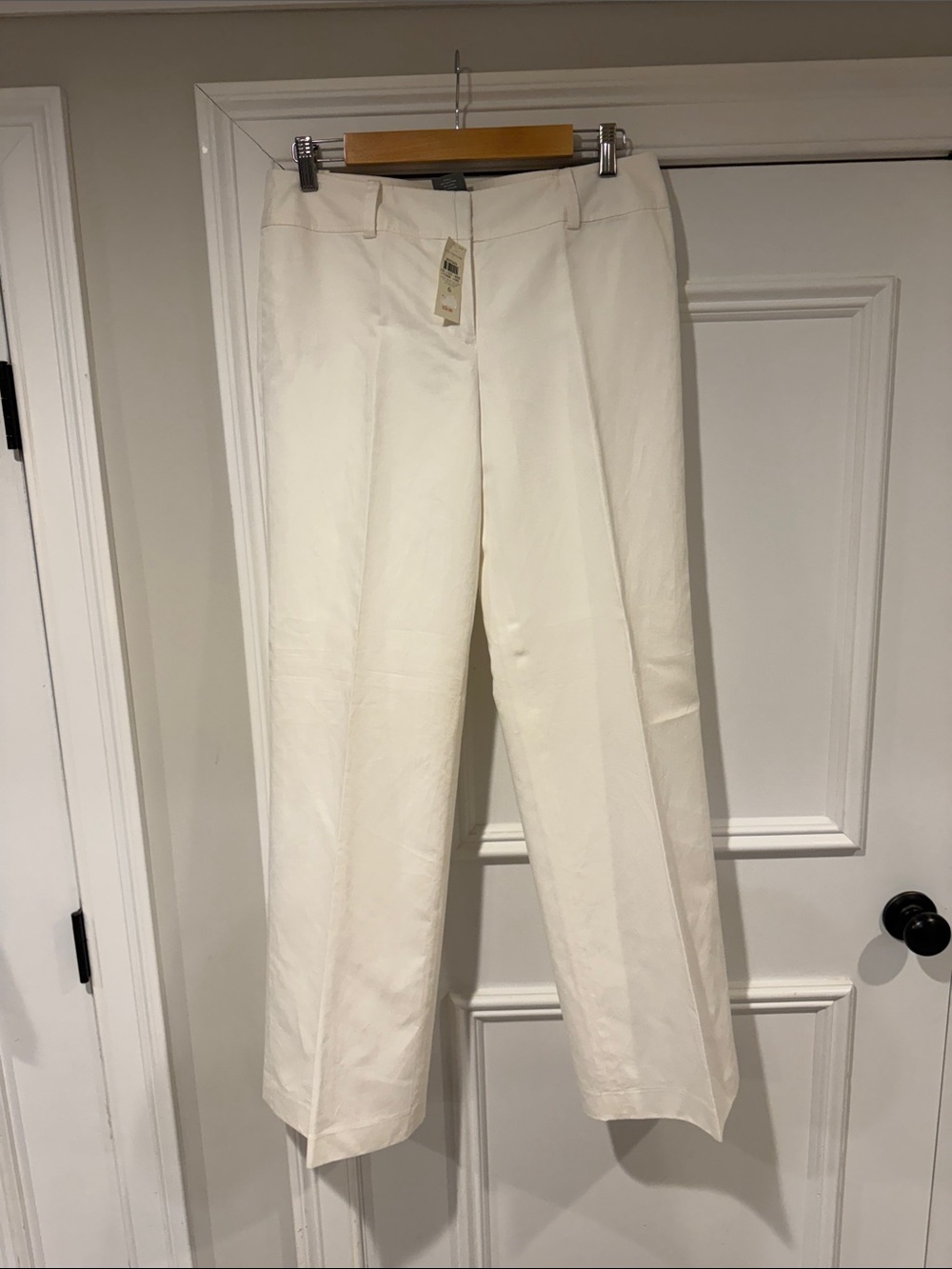 Ann Taylor White Straight Leg Trouser Pants